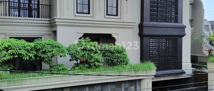 FOR SALE VETERAN SOUTH JAKARTA CLASSIC MODERN HOUSE IN A COMPLEX EASY ACCESS CORNER POSITION NEAR TOLL AND PONDOK INDAH MALL SEMI FURNISHED READY TO OCCUPY 1