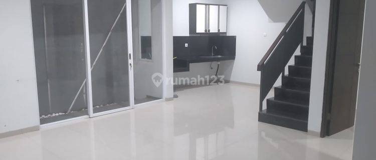 Rumah Siap Huni Di Cluster Sayap Setrasari , Gegerkalong Ref.04395 1