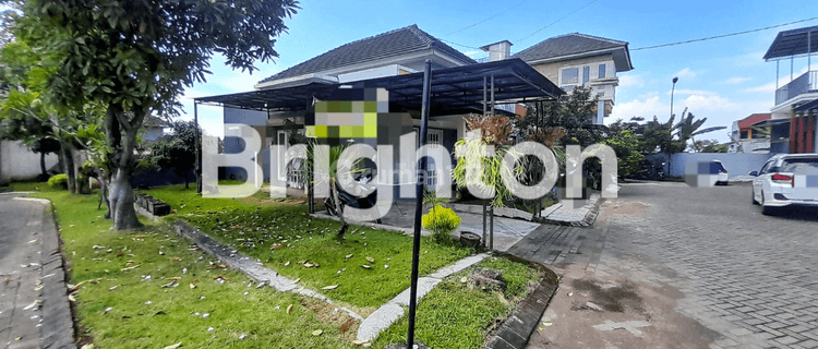 Di Jual Rumah Hoek Tasikmadu 1