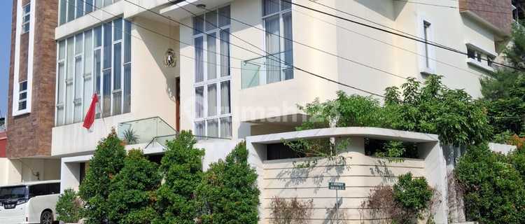 Rumah Mewah, Ada Kolam Renang, di Lokasi Strategis Citra Garden 2, Kalideres *0070-CHR* 1