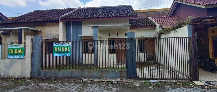 Rumah Murah Dekat Kampus Akper Mojosongo 1