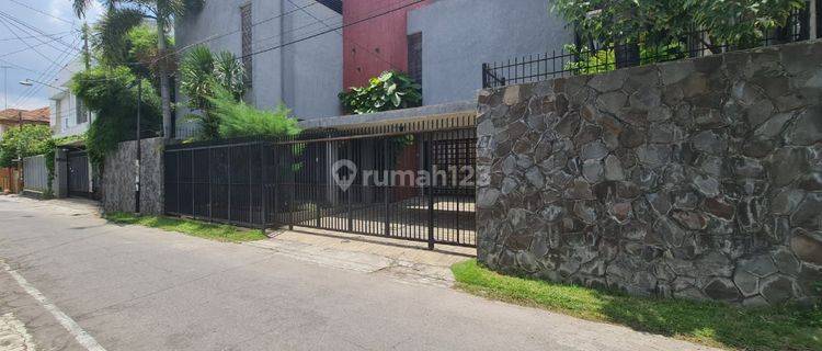 Rumah Mewah Minimalis Keratonan Solo      1