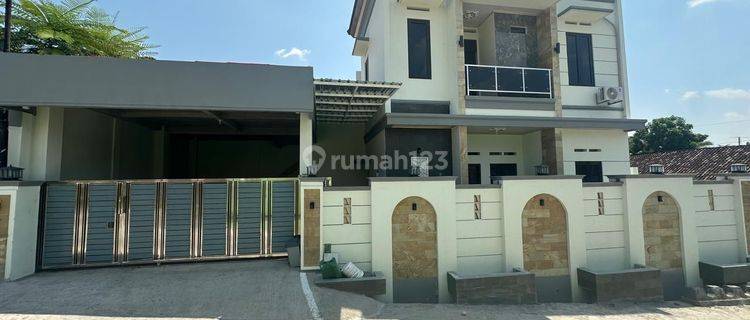 Rumah Bagus Furnished 2 Lantai Di Kartasura Solo 1