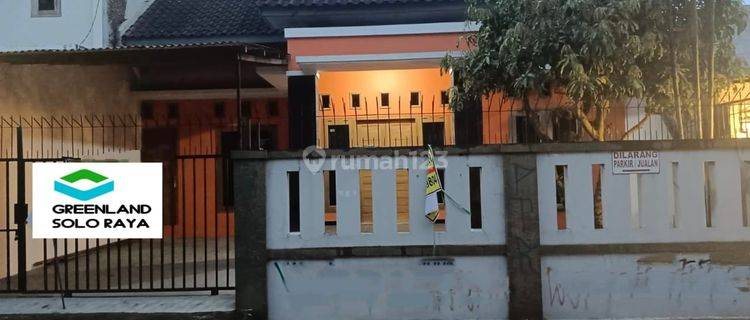 Rumah Luas Dan Nyaman Di Cemani Laweyan Solo 1