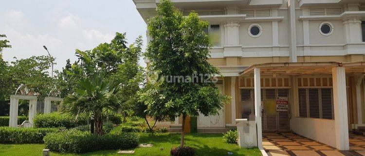 Jual Rumah Hoek Siap Huni di Cluster Vernonia Summarecon Bekasi 1