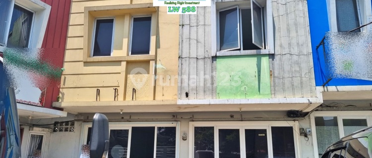 2-Storey Shop House for Rent at Good Price in Legenda Wisata Cibubur 1