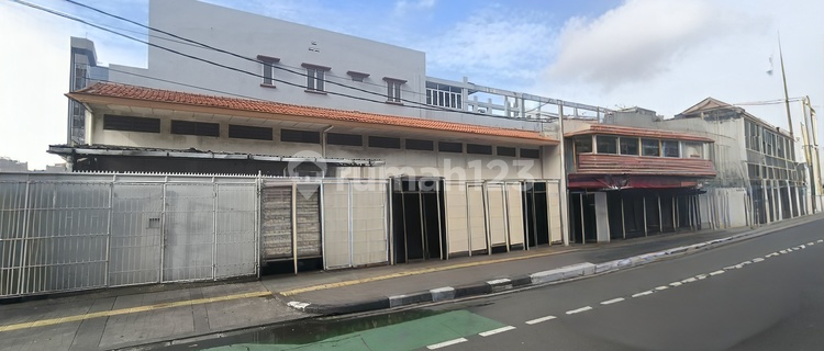 Rumah Usaha Hoek Strategis Pusat Kota Jalan Kebon Sirih Dijual Kawasan Bisnis,Perkantoran,Kuliner dan Hotel Menteng Jakarta Pusat 1