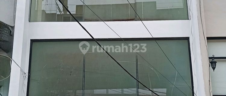 Commercial Building for Rent, 4 Floors Renovated, Strategic Location on Fatmawati Raya, South Jakarta. Located at No., Jl. Rs. Fatmawati Raya, Cipete Selatan, Cilandak, South Jakarta City, DKI Jakarta, Indonesia, 12410. Fatmawati 60.0 m², Unfurnished, HGB. 1