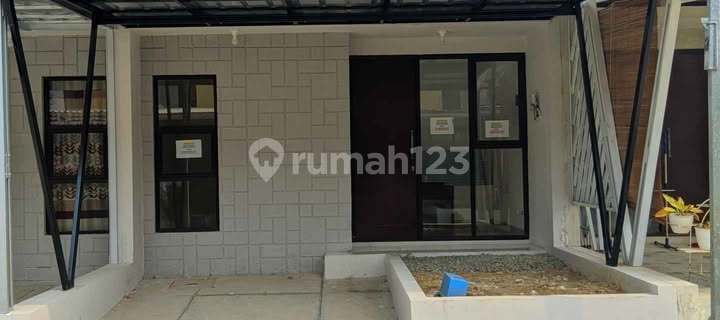 Fcii. Rumah Disewakan di Naraya Park Deltamas 1