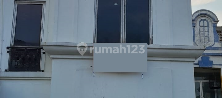 Egda. Shop house for rent at Palais Deltamas Shop House. 1