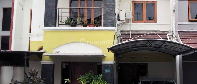 Rumah 2 Lantai SHM Jalan Nologaten Caturtunggal Sleman Yogyakarta 1