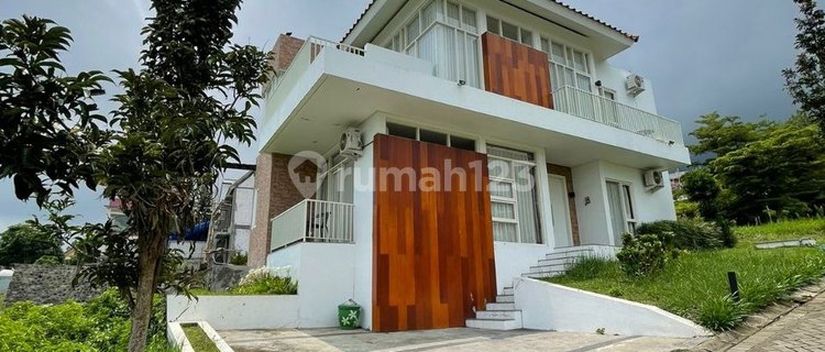 Villa Idaman Bagus Furnished Ready to Live in at Amarta Hill Batu 1