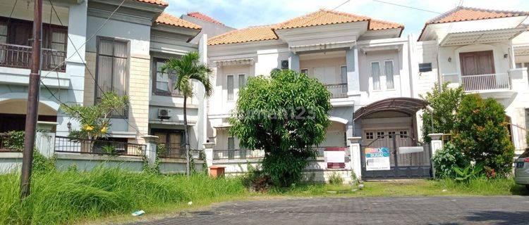 Rumah Mewah 4 Kamar Dekat Plaza Marina di Wonocolo Surabaya 1