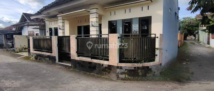 RUMAH' CANTIK DAN MURAH DI PURWOMARTANI  1