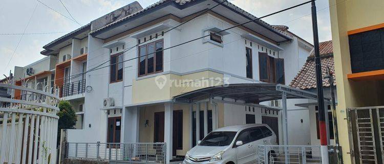 RUMAH MEWAH DEKAT KAMPUS UGM DI JALAN KALIURANG KM 4 1