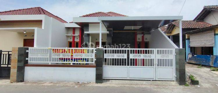 RUMAH BARU CANTIK SIAP HUNI DI PURWOMARTANI  1