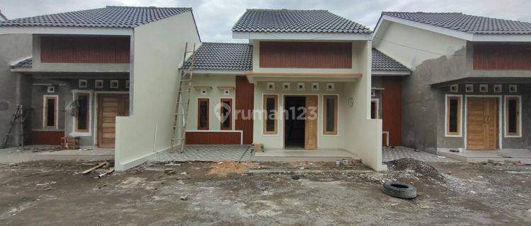 Rumah Sedang Proses Finishing Di Sambisari Purwomartani 1