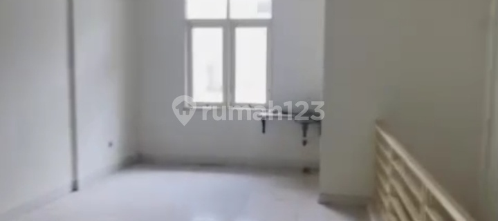 For Rent: 2-Storey Shop House in Taman Royal Cipondoh, Size 4.5x18, Prime Location 1