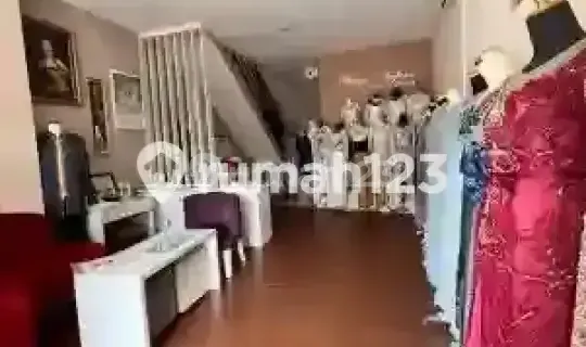 Main Road Ruko in Ciumbuleuit - Modern Interior & Close to Campus! 1
