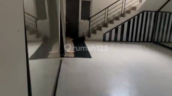 Ruko cantik,cocok buat kantor nih di Soekarno Hatta Bandung masih nego 1