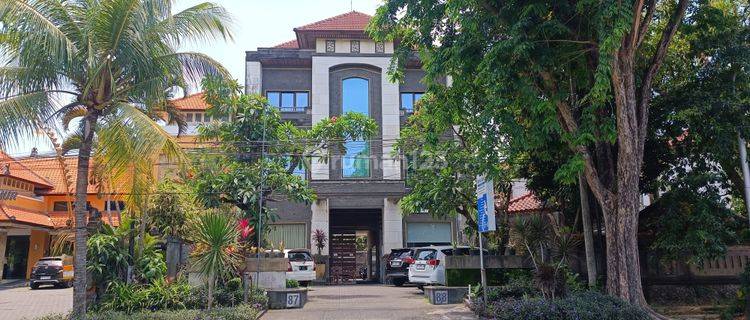 Gedung Cok Agung Tresna Renon Denpasar Bali  1