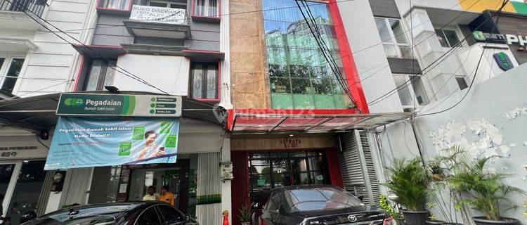 Ruko 3.5 lantai dijual di Cempaka Putih Jakarta Pusat 1