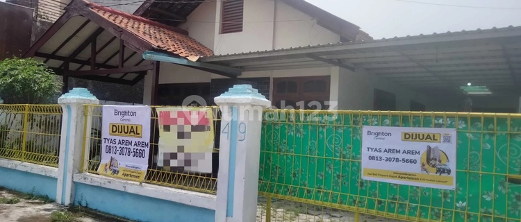 Tyas - For Sale: House on JALAN KELAPA MANIS, Taman, Madiun 1