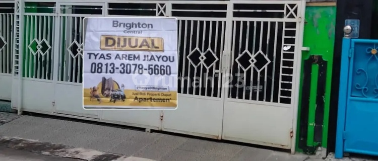 Tyas- DiJual Rumah di MANISREJO 1 , Taman , Madiun 1