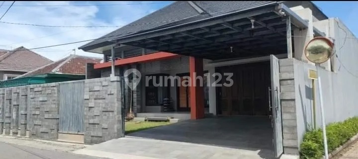 Tyas - House for Sale on PESANGGRAHAN VII STREET, Taman, Madiun 1