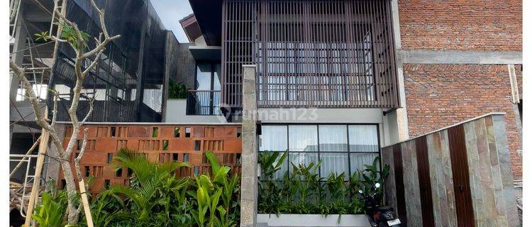 Dijual Villa Modern di Canggu 1