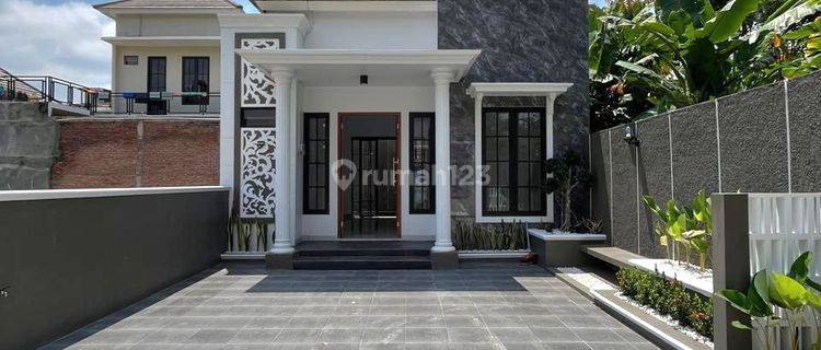 Rumah Baru Cantik Desaign Klasik Modern Kekinian Dalam Cluster 1