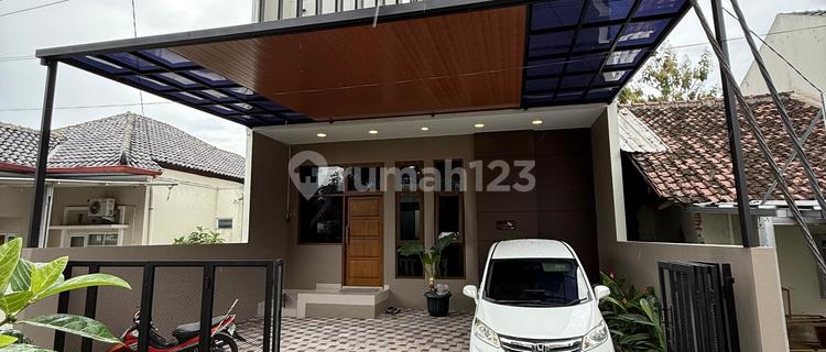 Contemporary 2-Story Luxury House Fully Furnished in Condongcatur 1