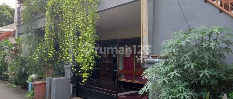Kost House for Sale in Karet Kuningan, South Jakarta, 30 Rooms Fully Occupied - Achieve Passive Income 1