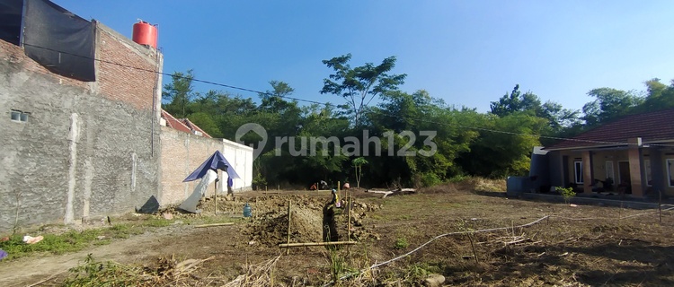 Ready-to-Build Plot in Semarang City Near Sampangan Market 1