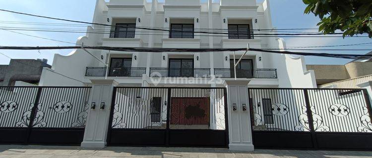 Brand New 3 Ruko Gandeng 3.5 Lantai Pulomas Barat Bersih  1