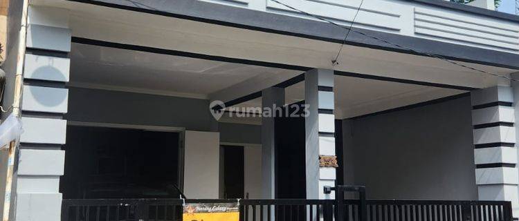 Rumah 2 Lantai di Bekasi 1