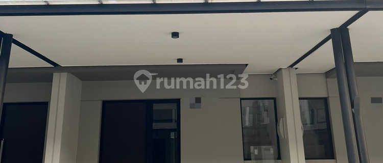 For Sale Millennial House Size 4.5 X 10 Cash/KPR Exp 1