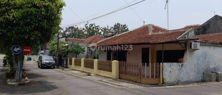 Rumah Hook Strategis Dekat SPN Purwokerto 1