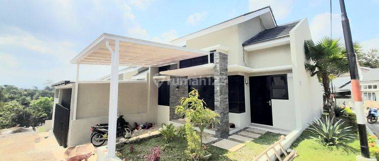 Rumah Bagus Modern Minimalis Karangklesem Dekat Jalan Raya Kota 1