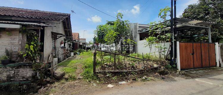 Tanah Murah Lokasi Mersi Strategis Dekat Jalan Raya  1