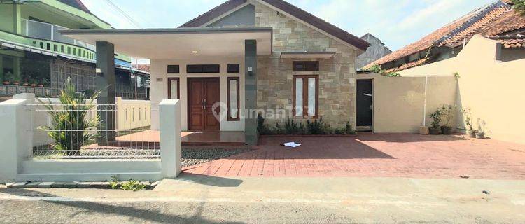 Rumah Tengah Kota Strategis Dekat Jalan Protokol Jend Sudirman  1