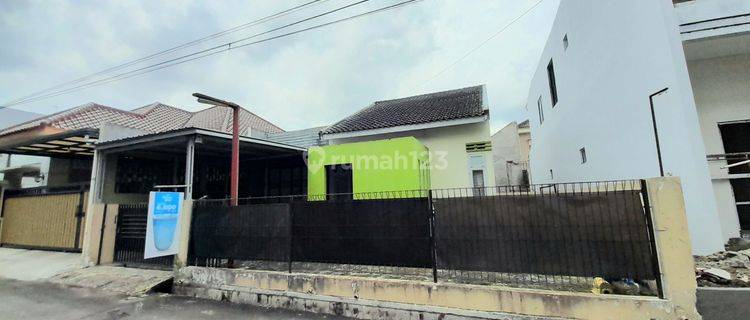 Rumah Dijual Strategis Kawasan Gor Satria 1