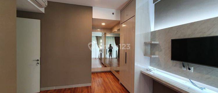 Sewa Apartement Rainbow Spring Condovillas 3 BR Furnished Bagus 1