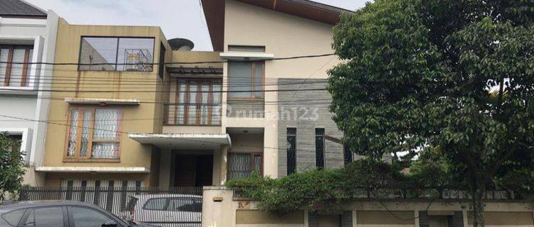 Rumah Sudah Renovasi Semi Furnished Di Batununggal, Bandung 1