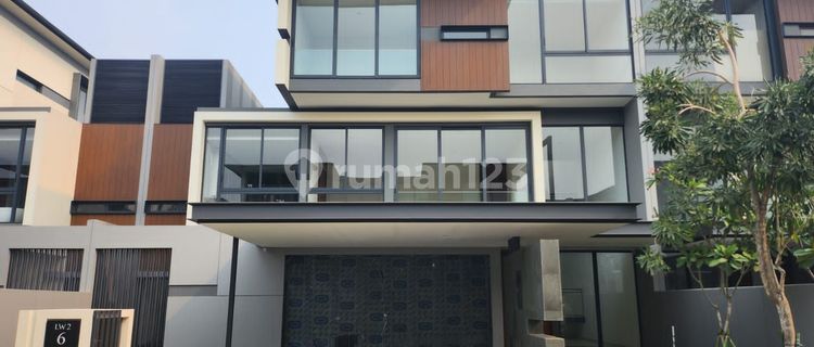 Rumah Mewah Navapark Lyndon Bsd City 1