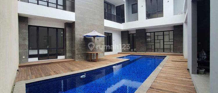 EMERALD COVE - GADING SERPONG BEAUTIFUL & SEXY VILLA FOR SALE