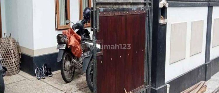  Rumah Unfurnished Sudah Renovasi SHM - Sertifikat Hak Milik di Pemogan 1