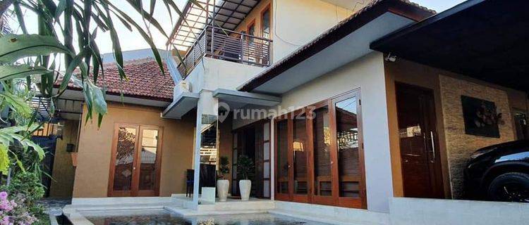 Villa  Rumah Furnished Bagus SHM - Sertifikat Hak Milik di Sanur Kauh 1