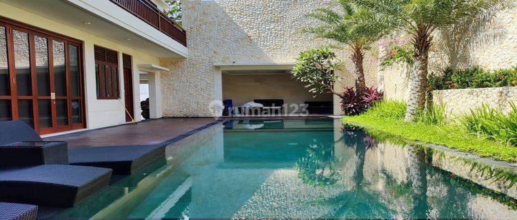  Rumah Villa Sewa Tahunan  Furnished Bagus SHM - Sertifikat Hak Milik di Canggu 1