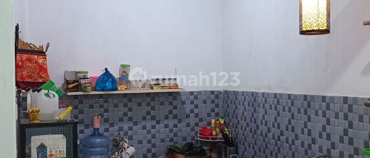 Shop House in Padangsambian 200m² Unfurnished Freehold Certificate 1